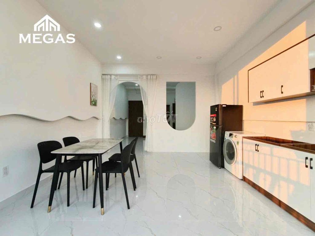 The apartment is a super-sense new bedroom, high-rise view of the private washing machine.
