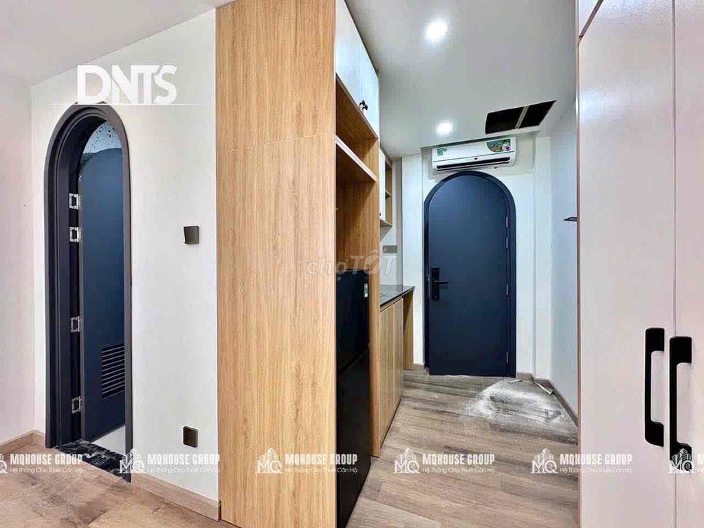 Rent a balcony studio full of luxury furniture downtown in District 1.