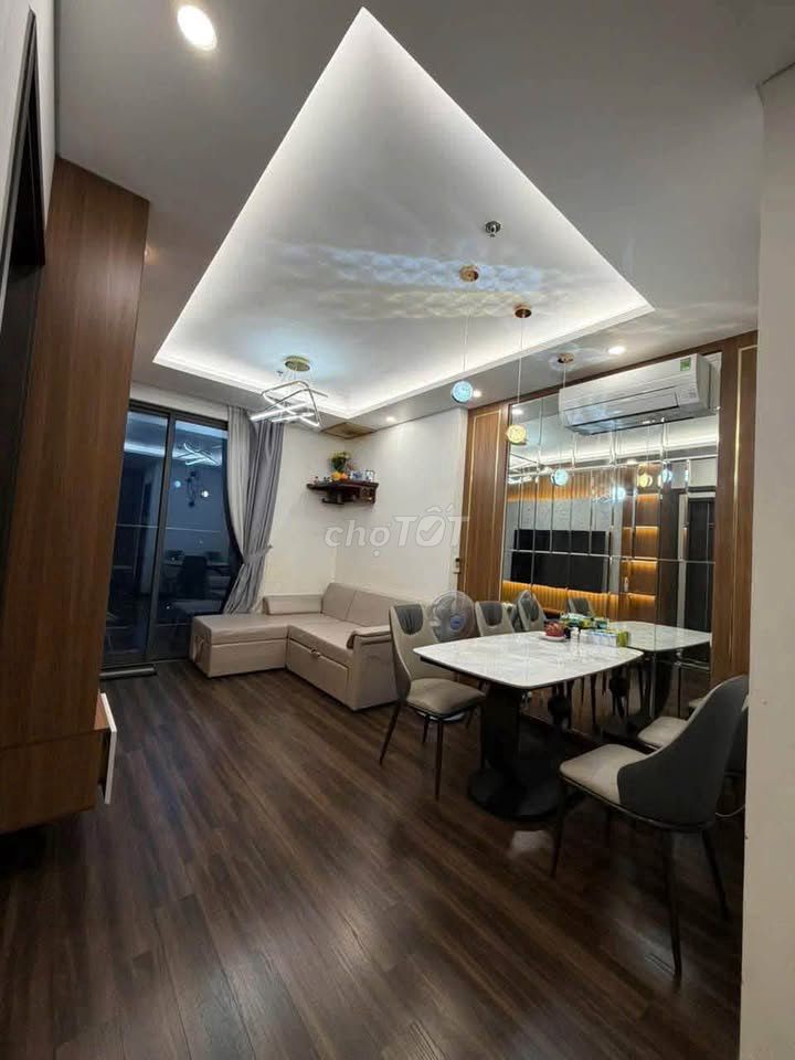 C/c senior Golden Maison, Phổ Quang-free 2 bedrooms only 17 million a month.