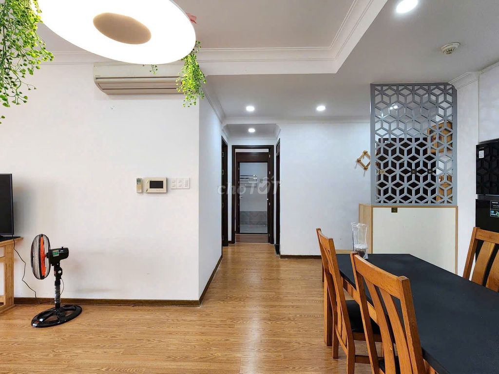 Nguyễn Văn Trỗi apartment, bedroom: 3 p sleep, full interior good, 17 million