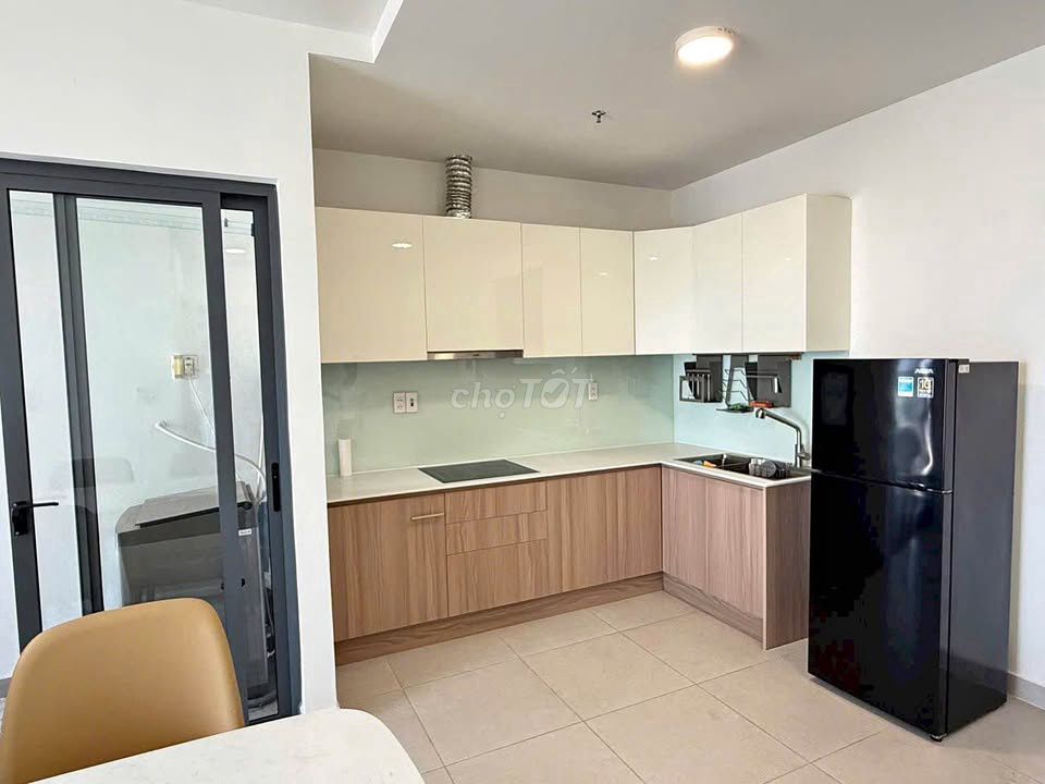 Rent C/c Sky Center - 2 bedrooms for 16 million a month. D/c: 16 Phổ Quang, tb.