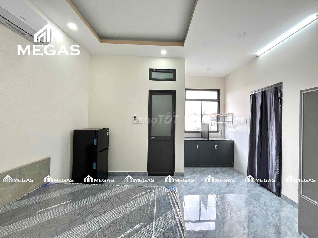 5 million studios full interior - square, District 2 large windows,