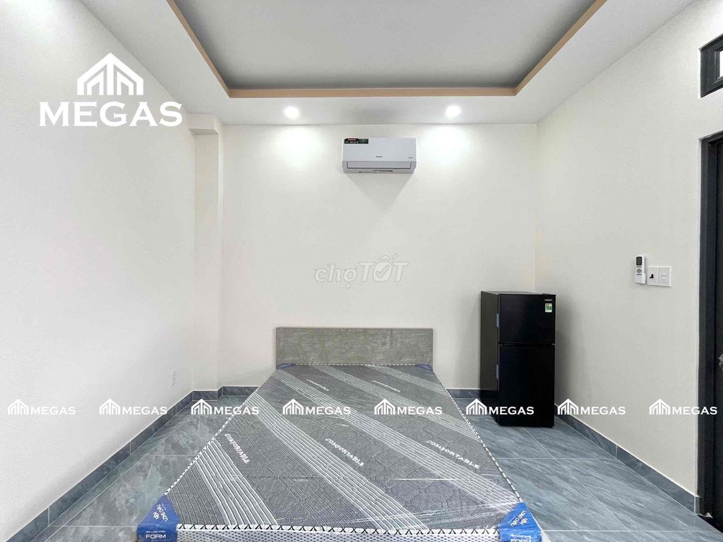 5 million studios full interior - square, District 2 large windows,