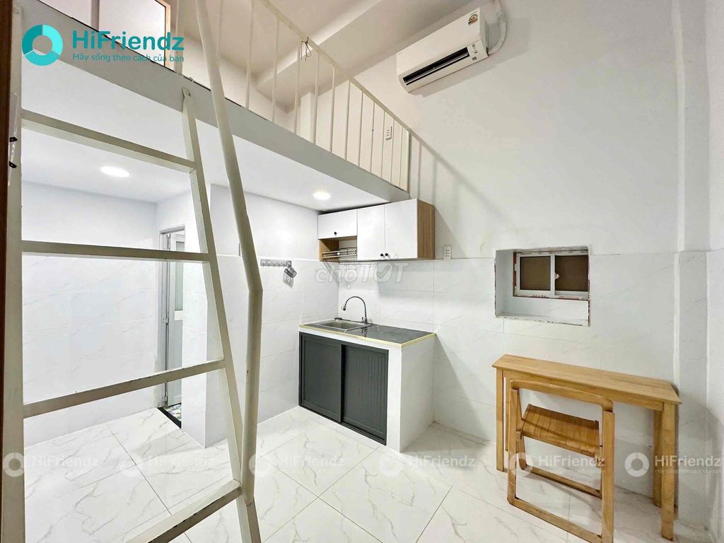 Great white tone - full interior near Cầu Chà Và District 5