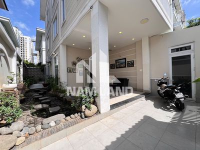Villa 300 meters 2 is just 30 million inland Gardens near Global City
