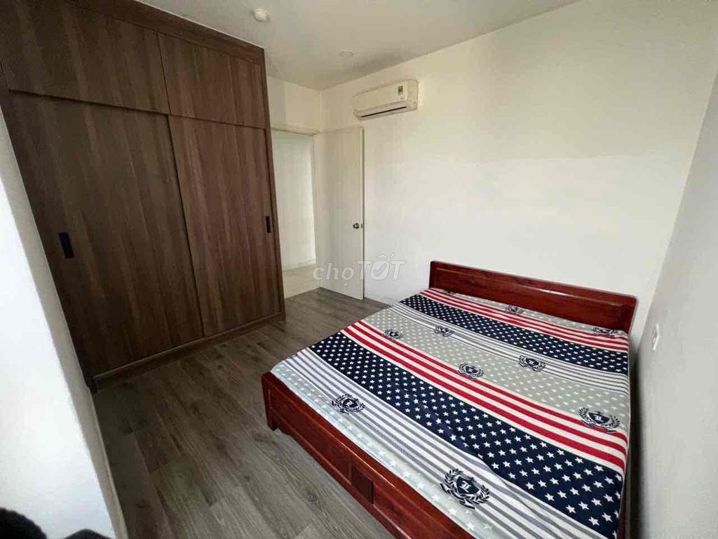 Rent a high-end apartment. Central Premium. Three bedrooms. Two bathrooms, full interior.