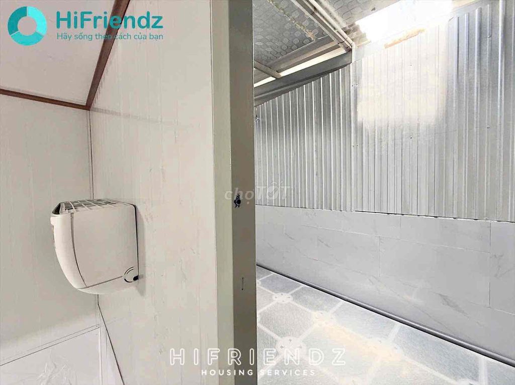 Rent the ground guard room ready air conditioning near the commercial university