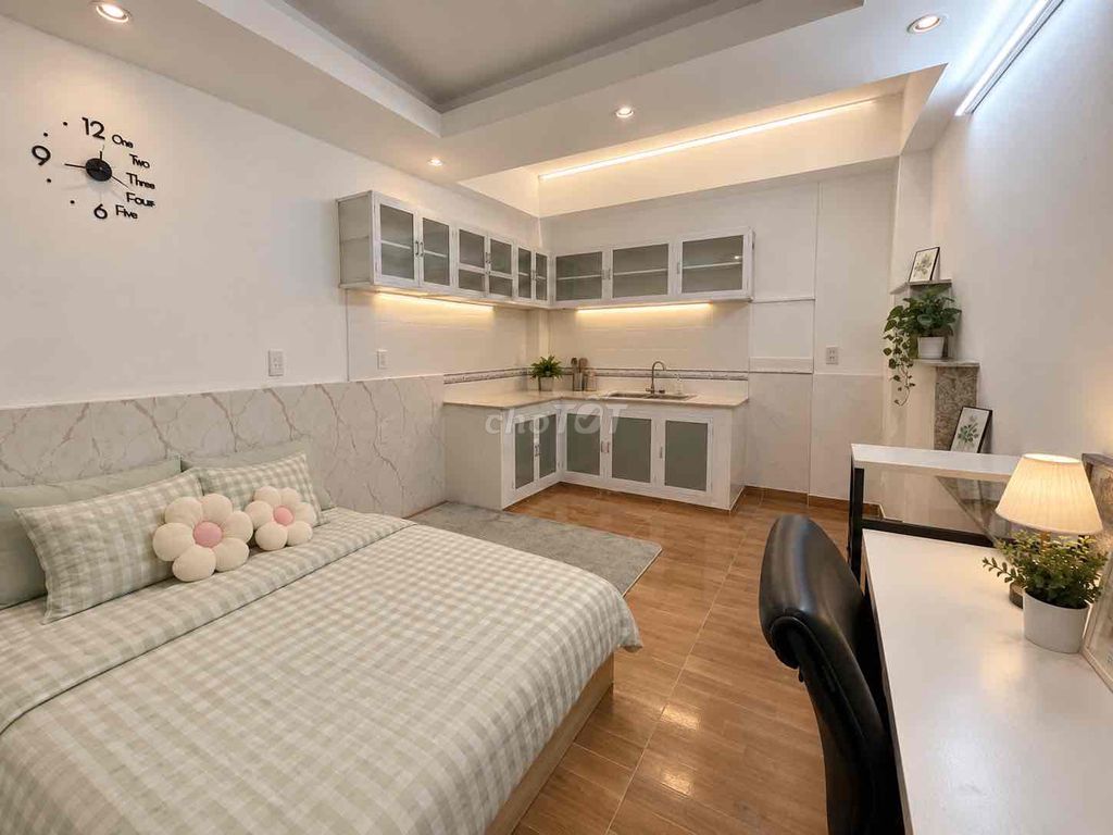 Nice room near District 7 – near three universities, full utility!