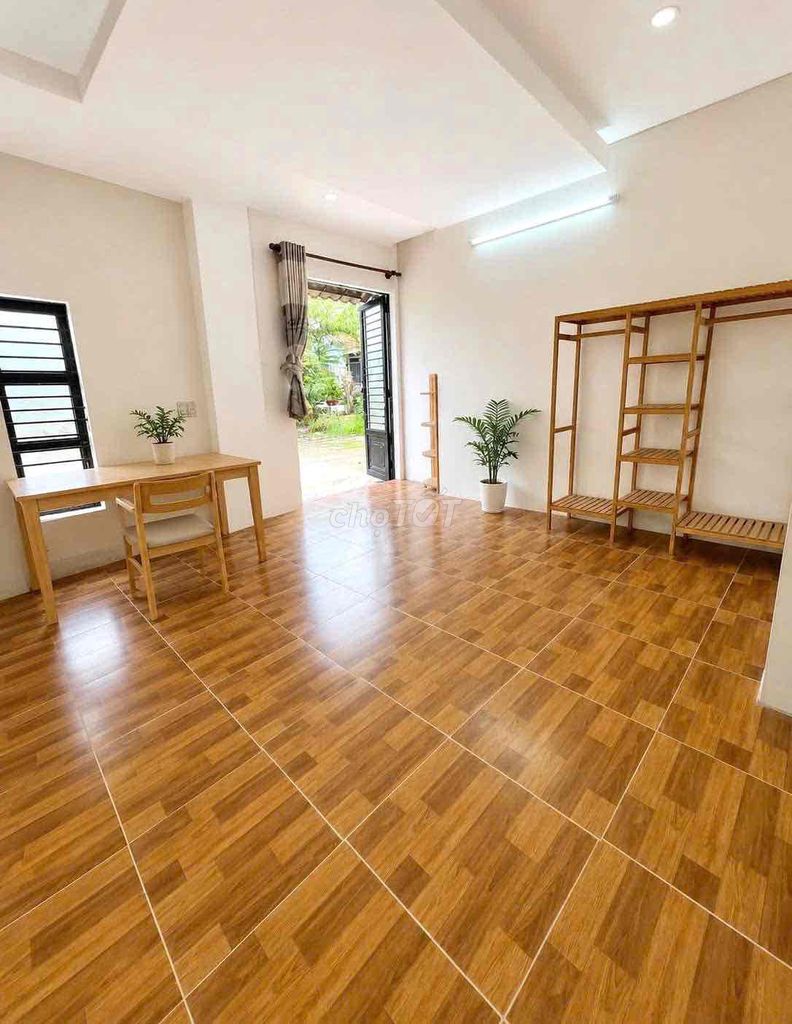 Nice room near District 7 – near three universities, full utility!