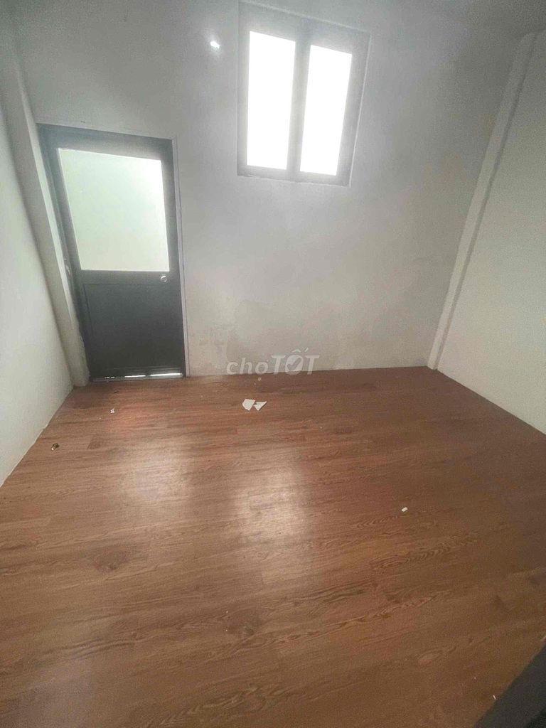 Renting the entire building 4 x 10 a floor of the SIG 5