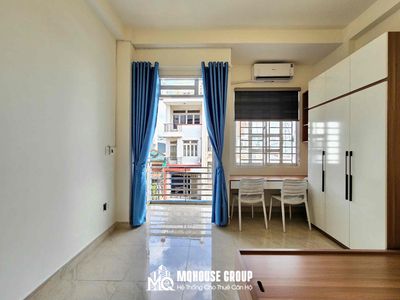 A balcony bedroom - 100 percent new dtich 50 meters right in the middle of the base.