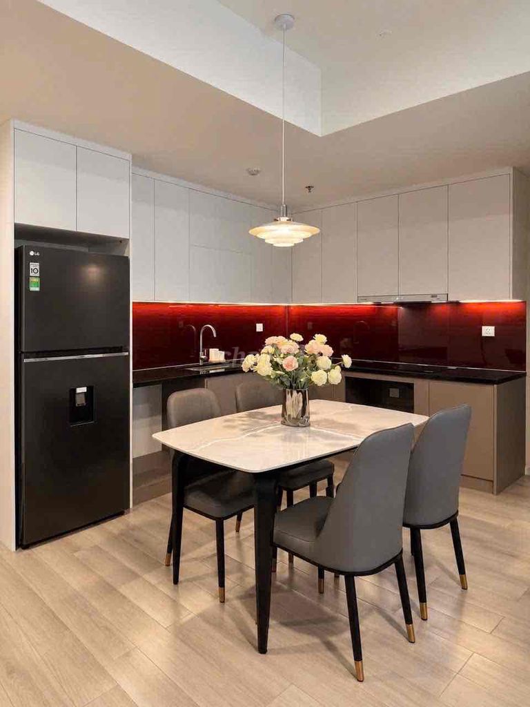 rented a two-room suite, three bedrooms, low-cost mcp & lbv