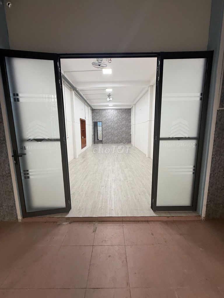 The house smells good! 5 meters Thoại Ngọc Hầu, 4 x 15 meters, 2 floors, 4 bedrooms, 3 toilets