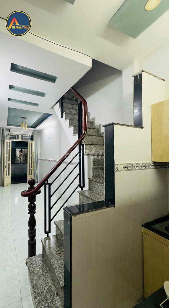 6.2 million -- two bedrooms, two toilets -- Phú Thọ Hoà throughway.
