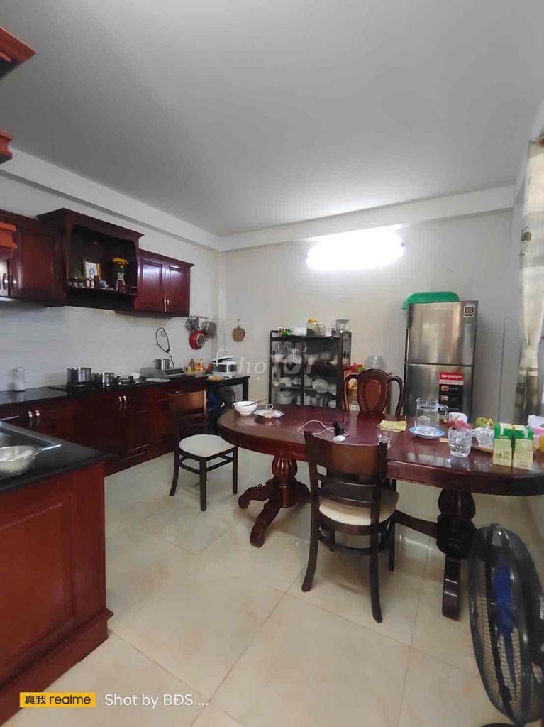 Three bedrooms, three hbc bathrooms, 49th and 14 million.