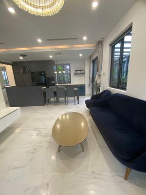Rent the Valora kikyo-25 million interiors