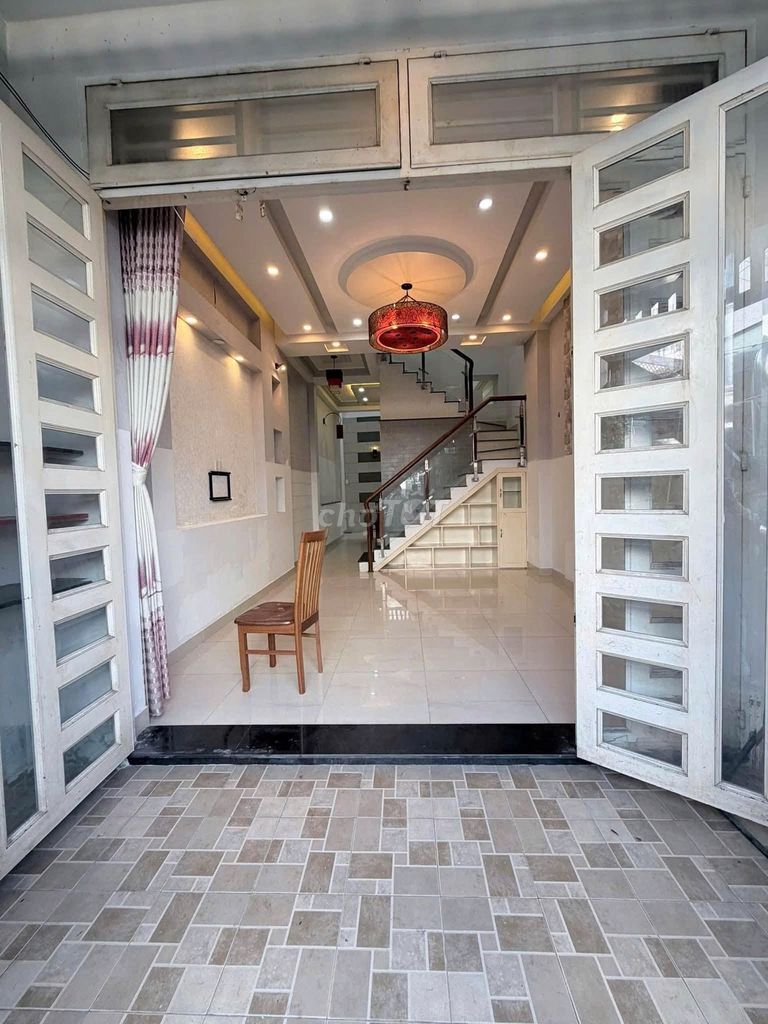 Cô Giang Main House 2 bedrooms, ready 1 2 m2 for 14 million a month.