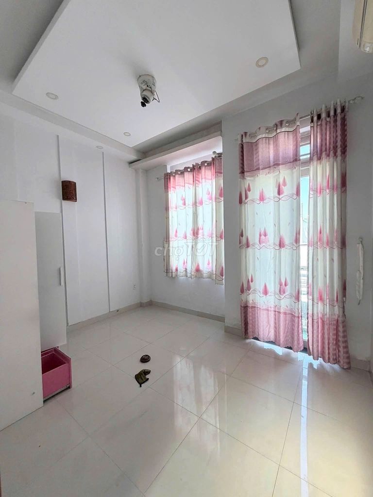 Cô Giang Main House 2 bedrooms, ready 1 2 m2 for 14 million a month.