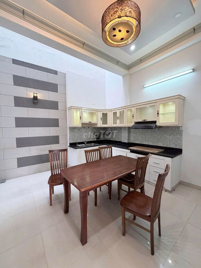 Cô Giang Main House 2 bedrooms, ready 1 2 m2 for 14 million a month.