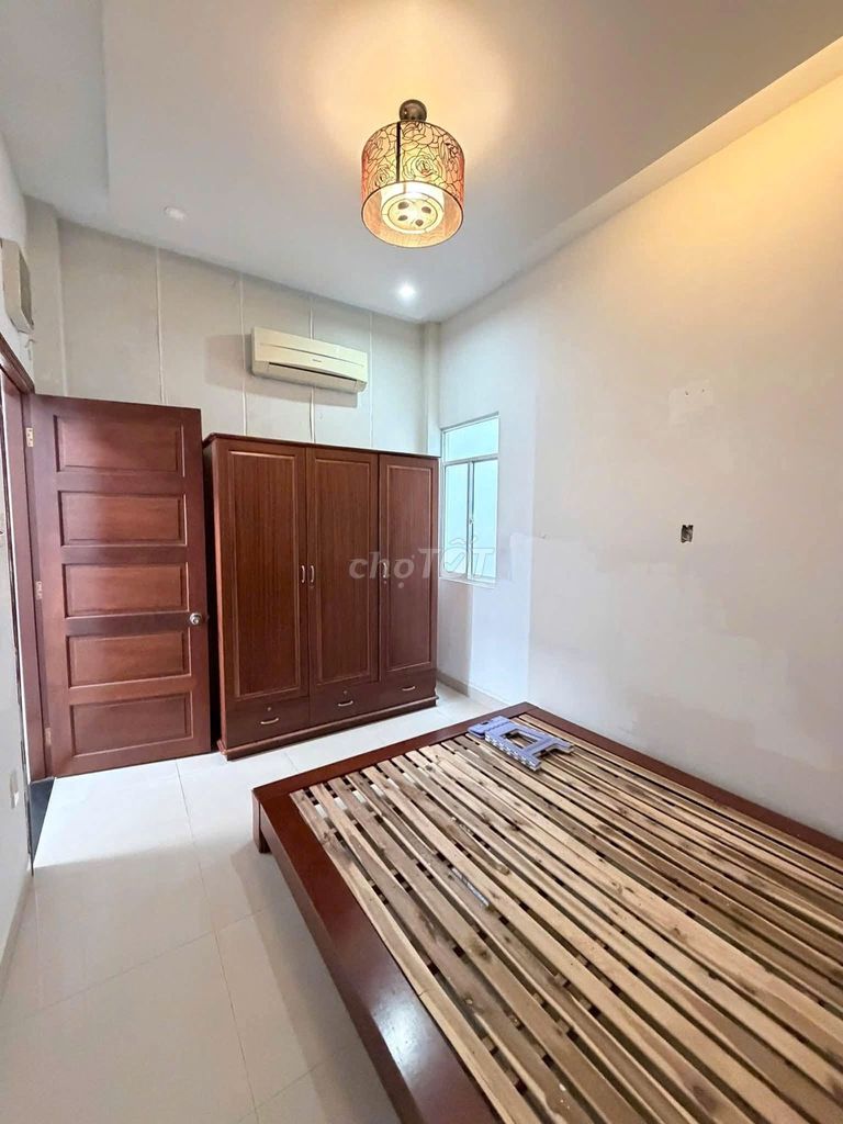 Cô Giang Main House 2 bedrooms, ready 1 2 m2 for 14 million a month.