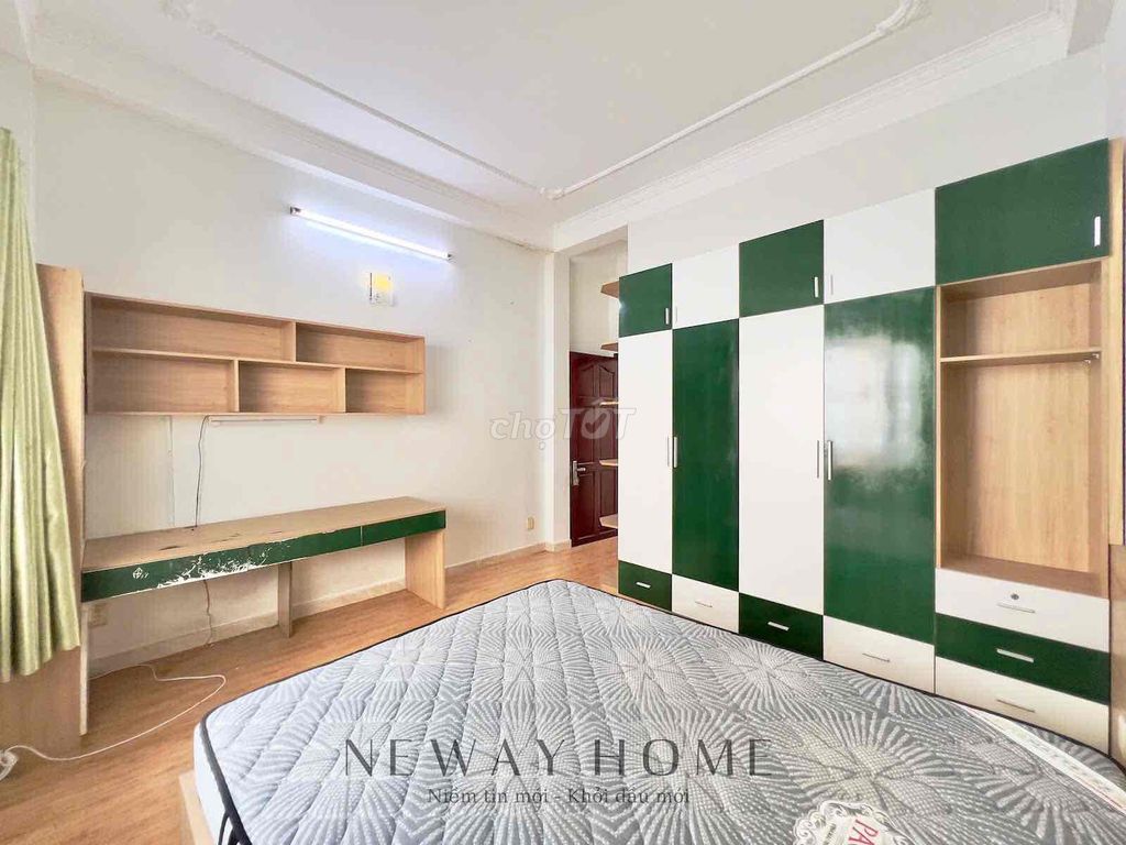 A cool apartment on the road near Parma Malone, South Sea Church