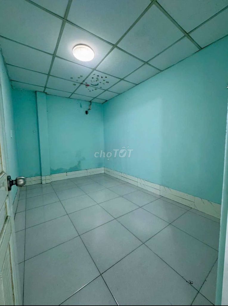 Let's rent the whole place.