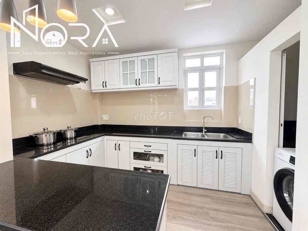 - Two bedrooms - 100 meters - Cộng Hoà - Near Airport - The deal is good.