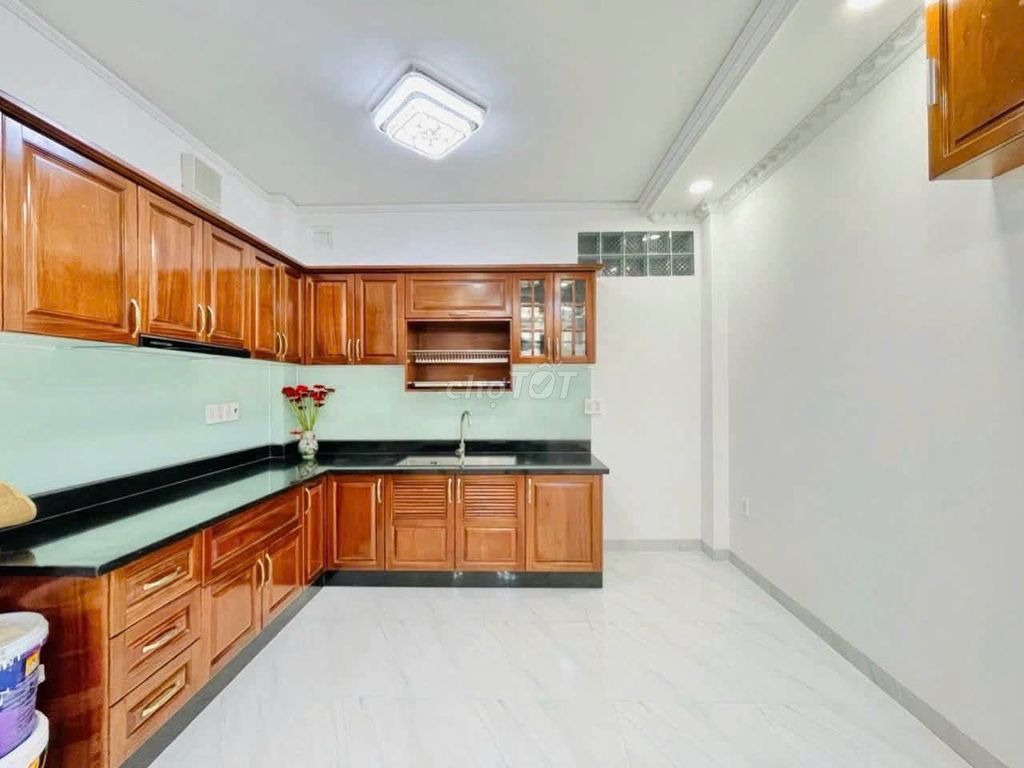 Four-story new house, 4th floor wide. 4 X12 M, Q. Bình Thạnh 4 bedroom, 5 toilets