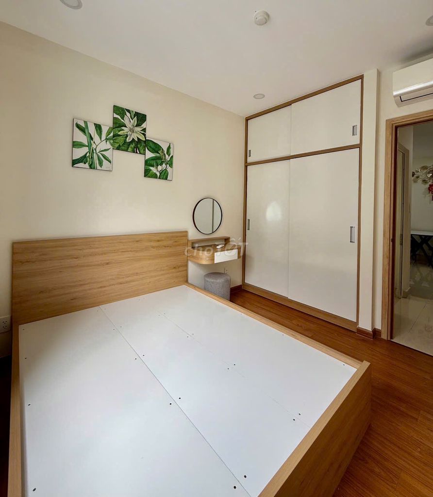 Rent two bedrooms. Full Full toilet costs 8 million5 Dream Home Palace.