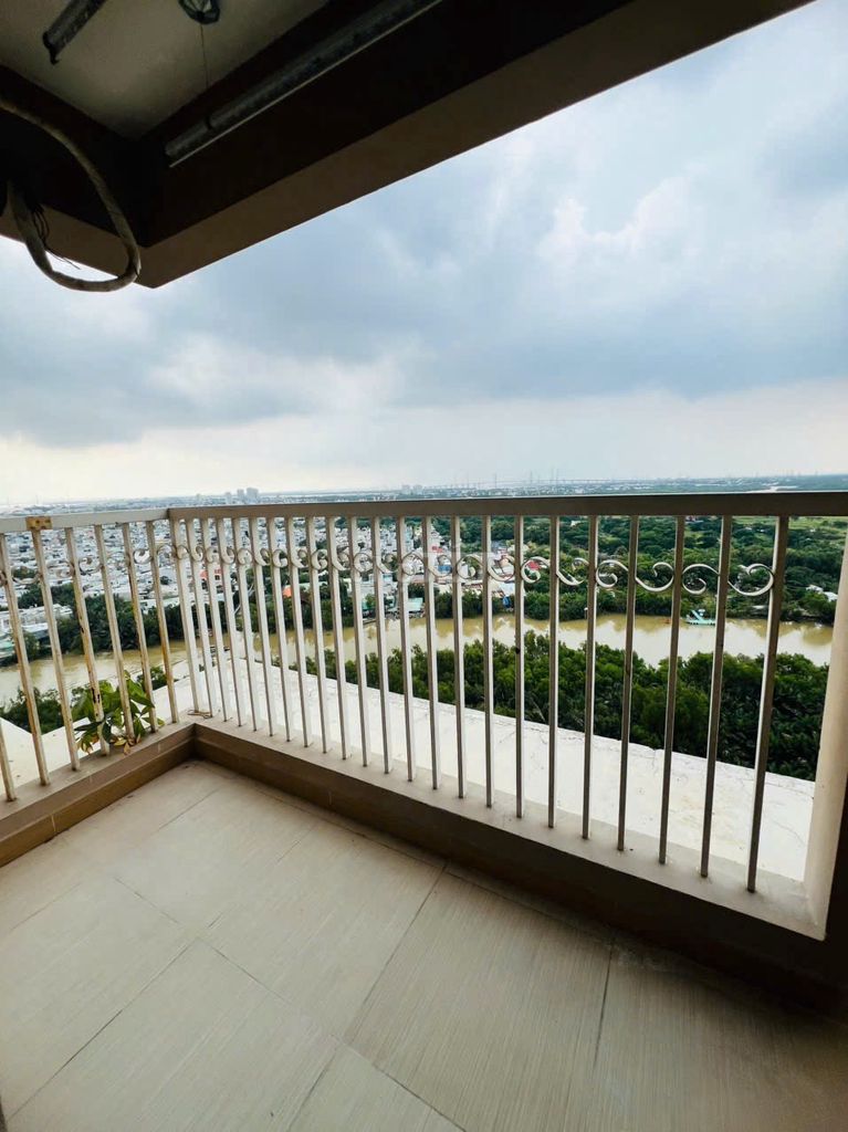 Rent the German apartment, Block A1, 92 meters, 3 bedrooms, 2 toilets. Ten million.