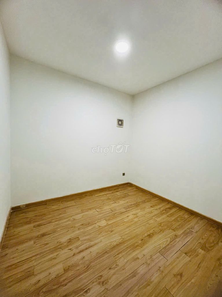Rent the German apartment, Block A1, 92 meters, 3 bedrooms, 2 toilets. Ten million.