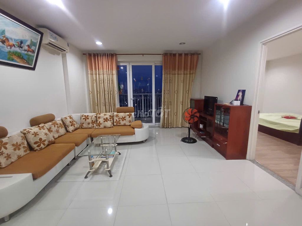 Rent a two-room corner with furniture available.