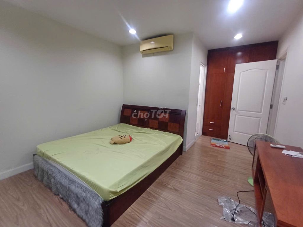 Rent a two-room corner with furniture available.