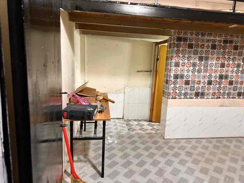 Retrieving room 1.8 million.