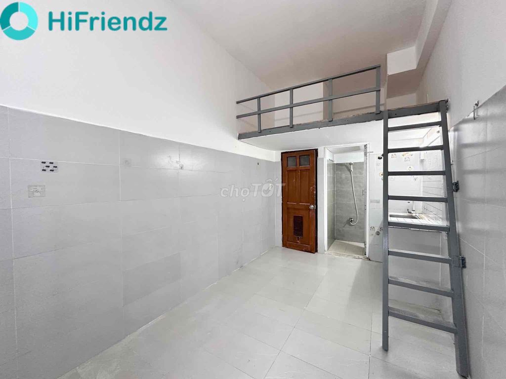 Room with a full-saltment shower balcony - low-priced writing
