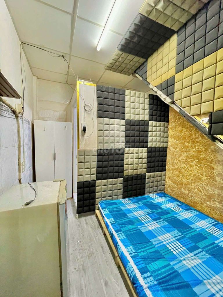 Rooms Near the Institute