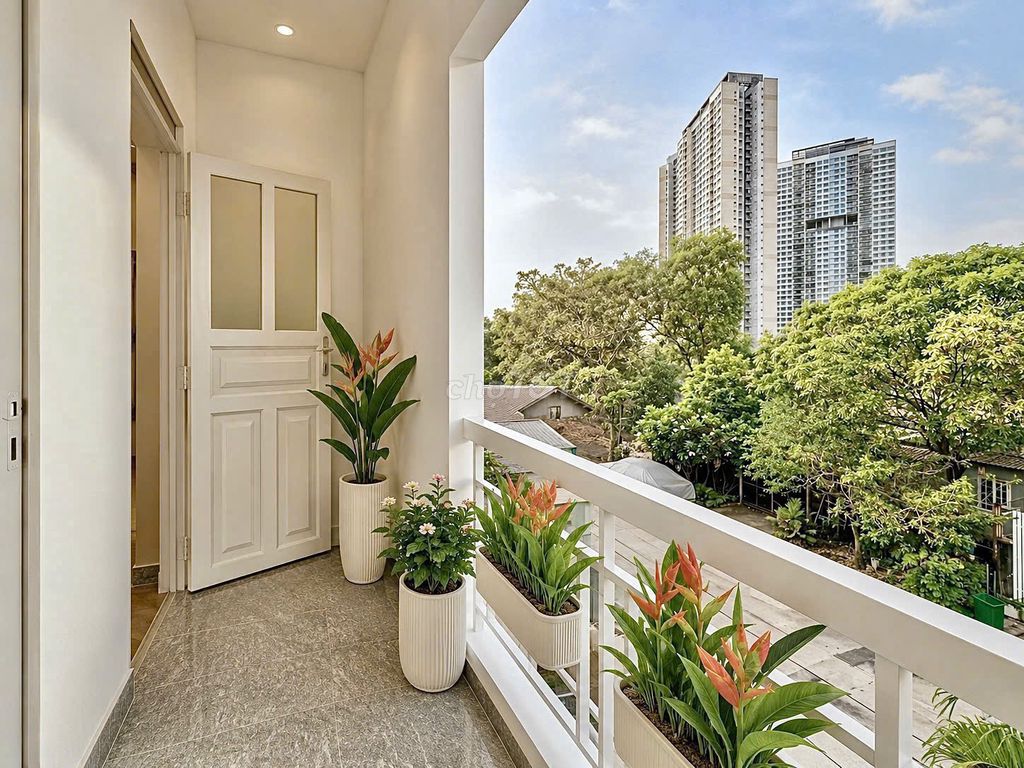 The kitchen room, the balcony, the open window.