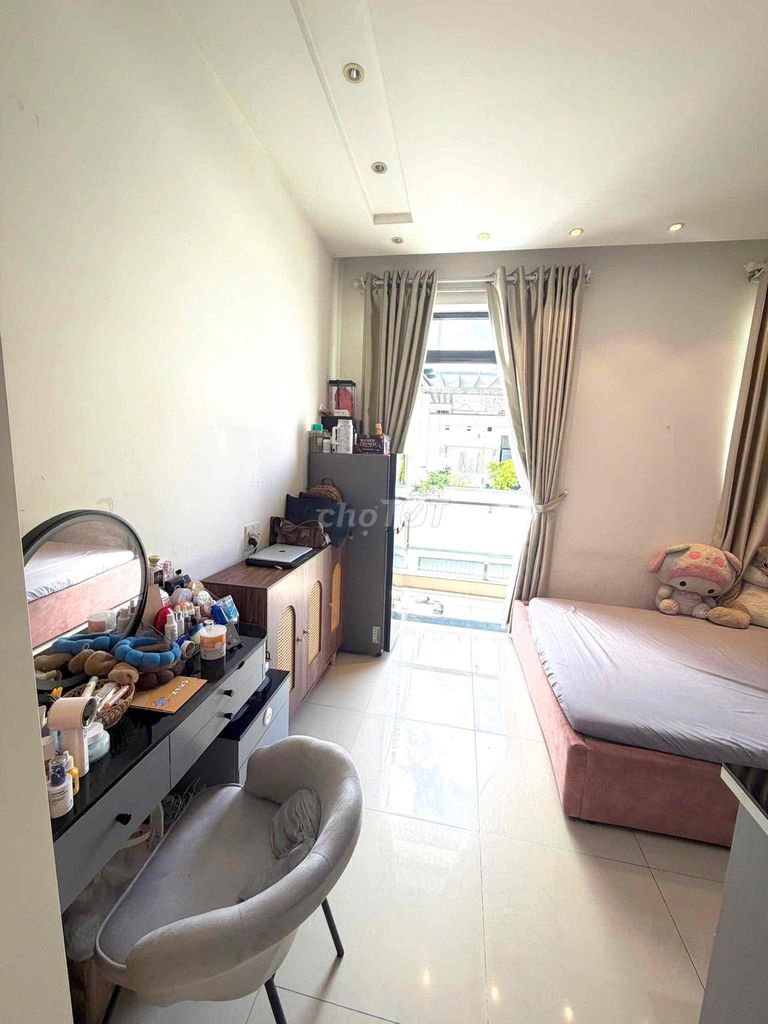 rent a nice room full interior
