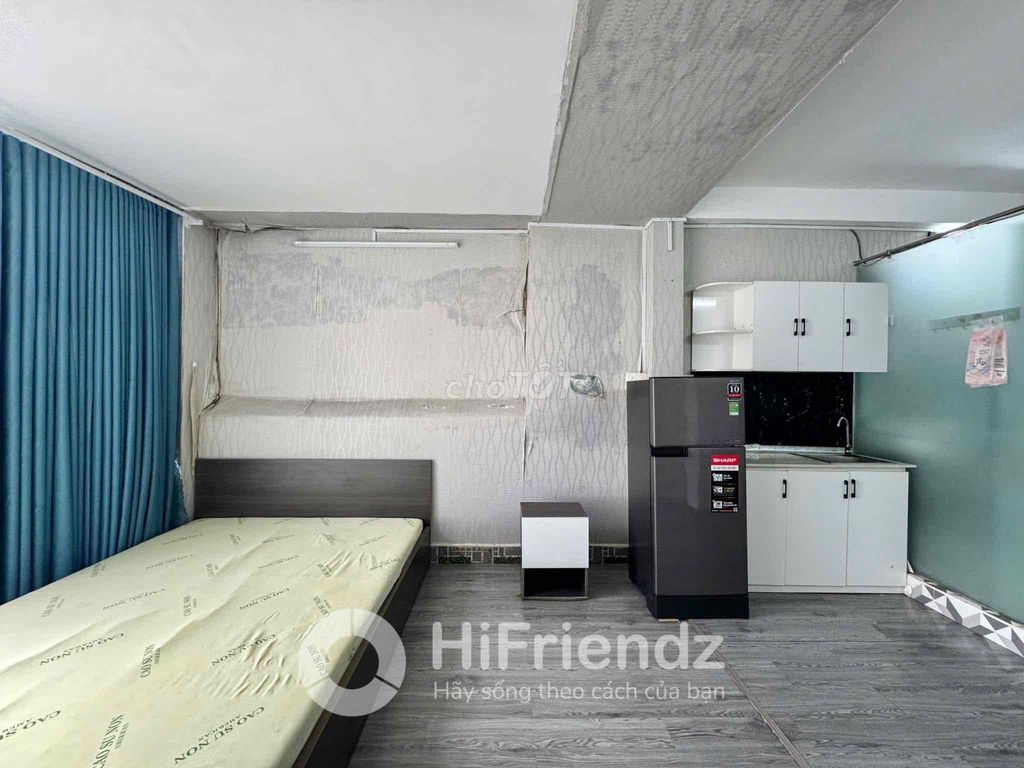 The LCUC's studio is located 30 meters, right at Nguyễn Trãi, 5th District Universitys.