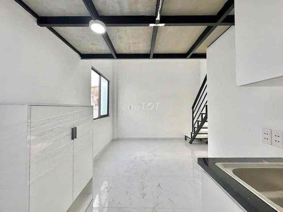 The student room is in the metro station in the cnc - the bank - spkt