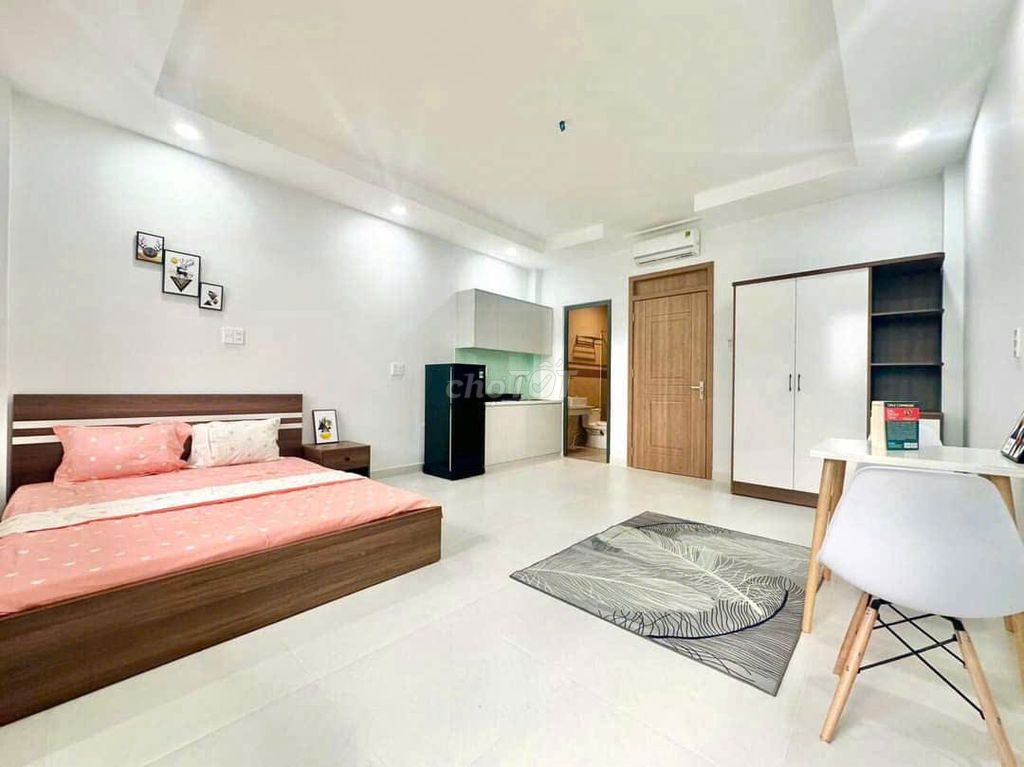 Rent a room full of furniture, clean, Lê Văn Lương.