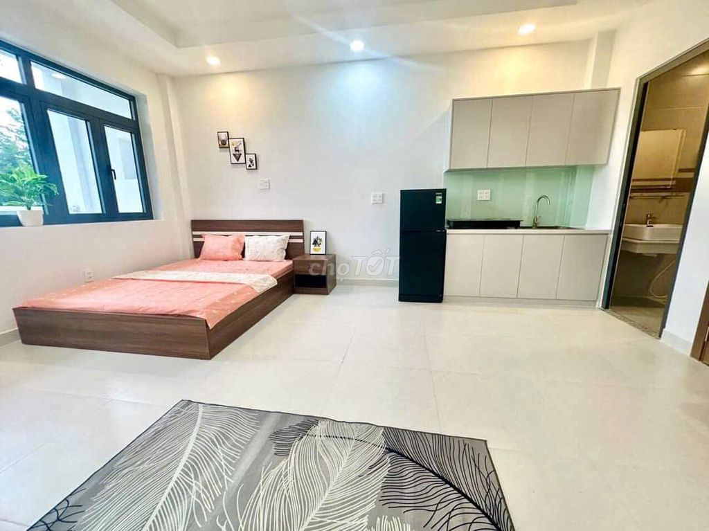 Rent a room full of furniture, clean, Lê Văn Lương.