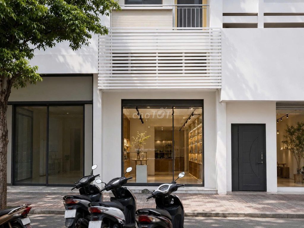 Rent 1 214 B Nguyễn Trãi, District 1-- 5 floors, 65 million.