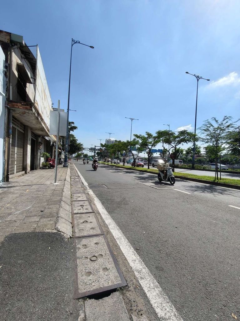Rent a cash car for Võ Văn Kiệt, 6–476 M2, 17 x28 meters.