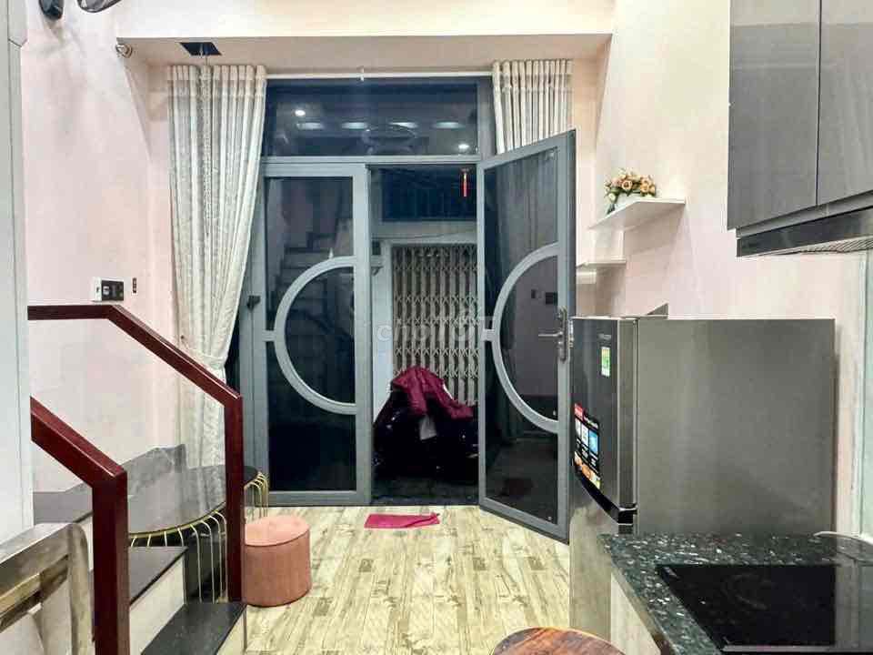 Rent the original two bedrooms, two cheap toilets, Tân Định District 1.