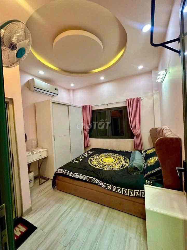 Rent the original two bedrooms, two cheap toilets, Tân Định District 1.