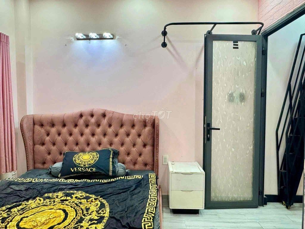 Rent the original two bedrooms, two cheap toilets, Tân Định District 1.