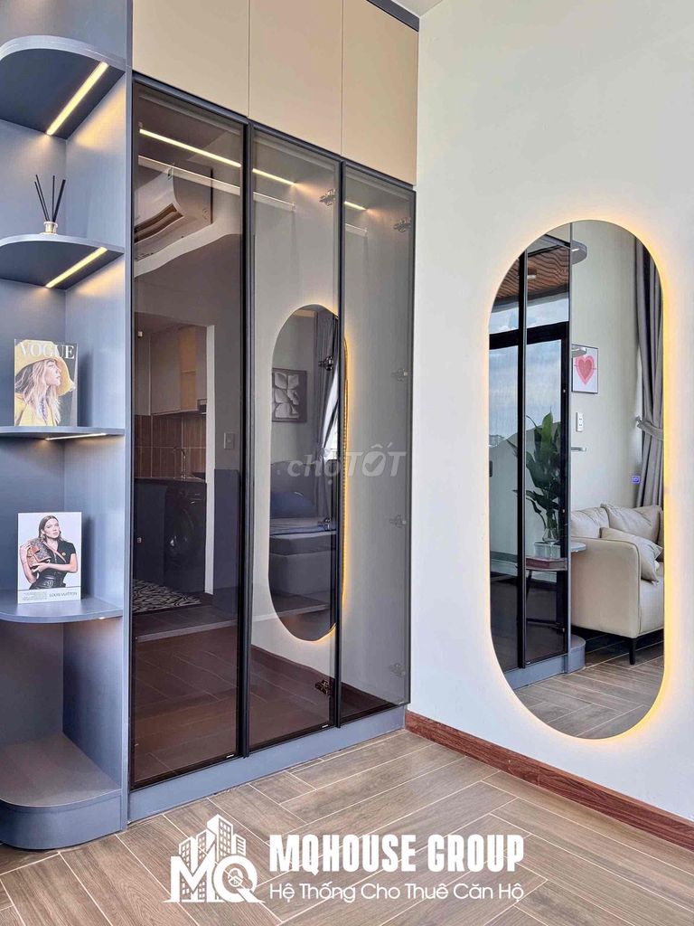 Open Tân Bình apartment — open the door for chill, open the door.