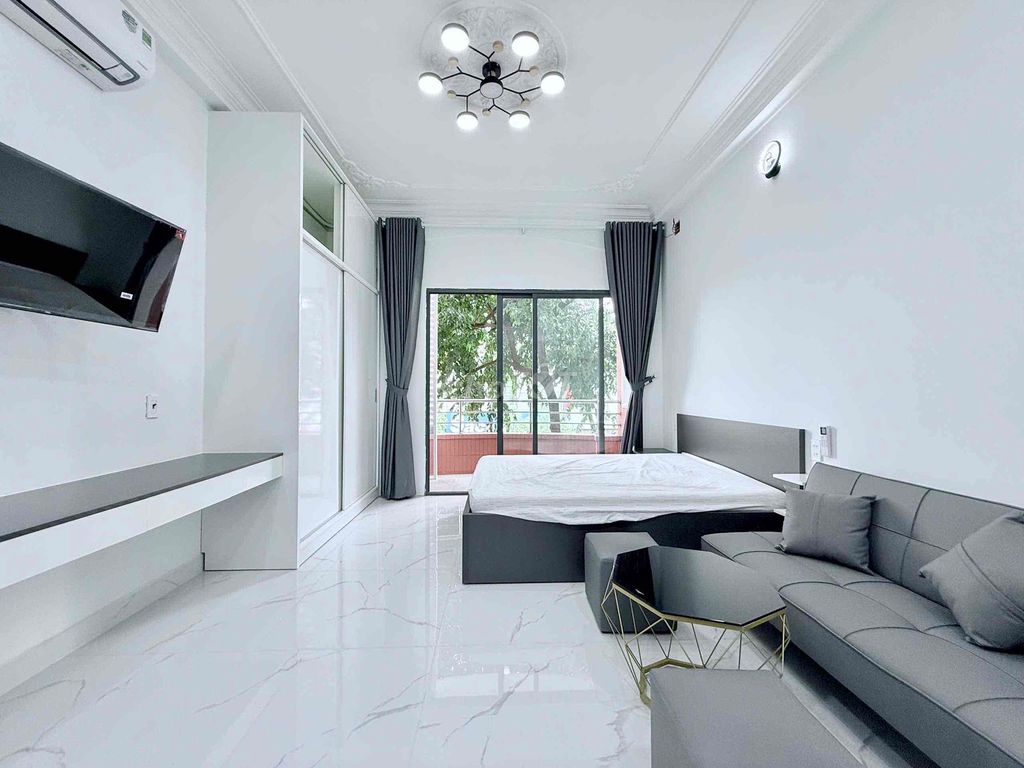 Open the 40-foot-wide bancol apartment, full comfort right here in District 3.