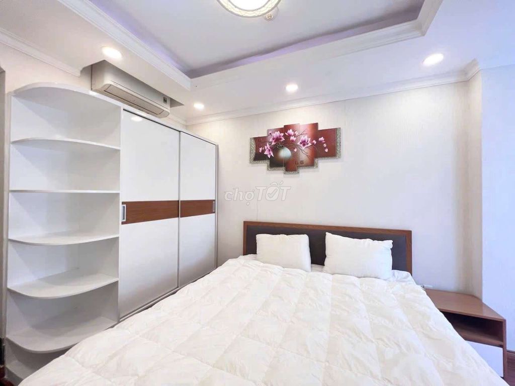 One bedroom. A 9 million Novaland Orchard Garden apartment.
